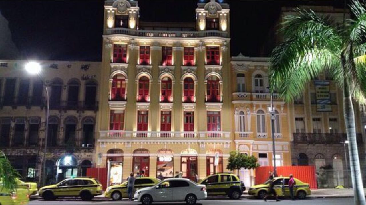 Hotel Bragança em Esquadrias de Alumínio - RJ